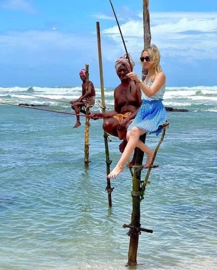 Sandil Surf House Ahangama Dış mekan fotoğraf