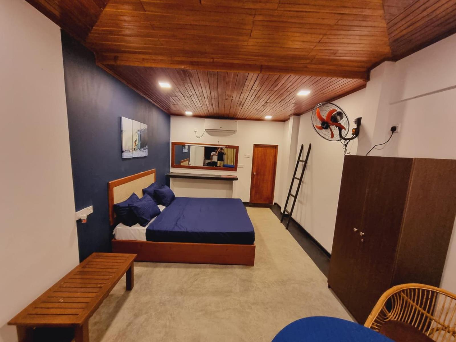 Sandil Surf House Ahangama Oda fotoğraf