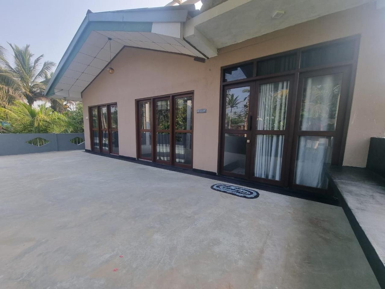 Sandil Surf House Ahangama Dış mekan fotoğraf
