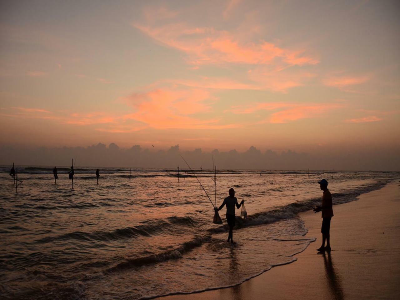 Sandil Surf House Ahangama Dış mekan fotoğraf