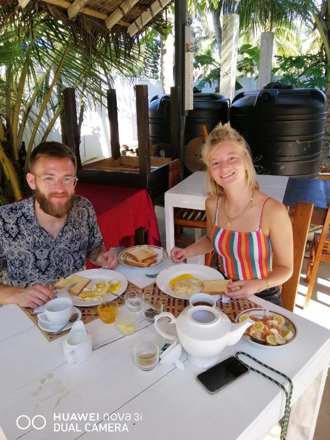 Sandil Surf House Ahangama Dış mekan fotoğraf