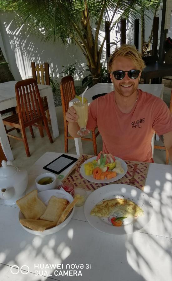 Sandil Surf House Ahangama Dış mekan fotoğraf